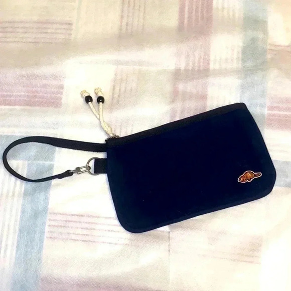 ROOTS mini pouch for anything 🤔 - Picture 1 of 5